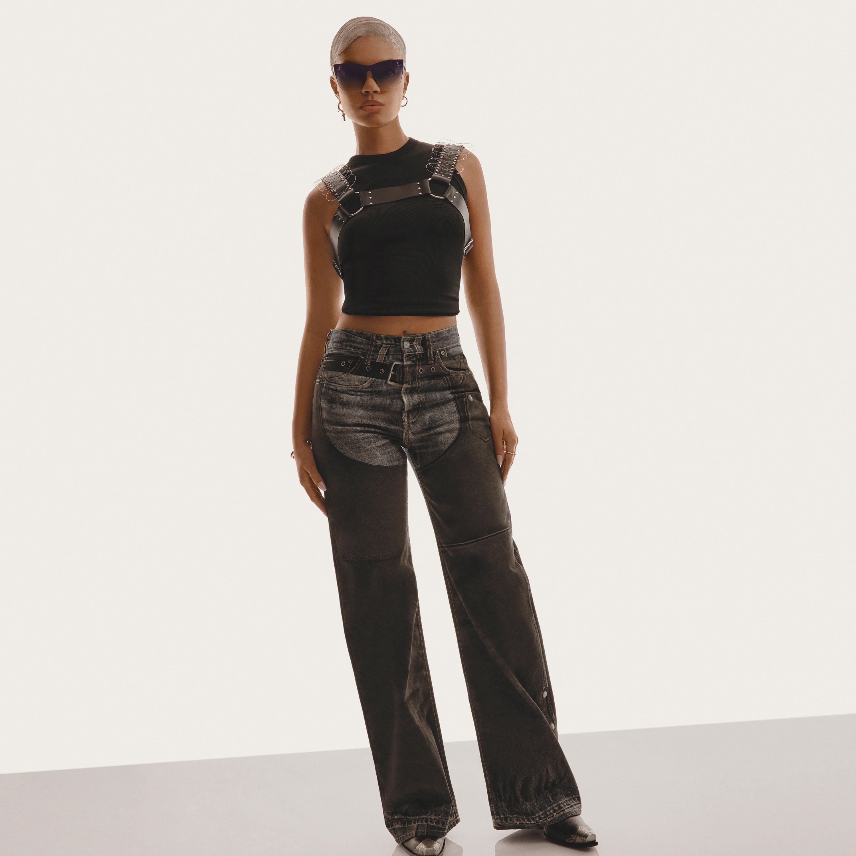 Quay Come Thru oversized cat eye sunglasses with a flush dark brown honey lens Amazon.com: QUAY - Womens Sunglasses, Cat Eye Lenses with UV  main image 2
