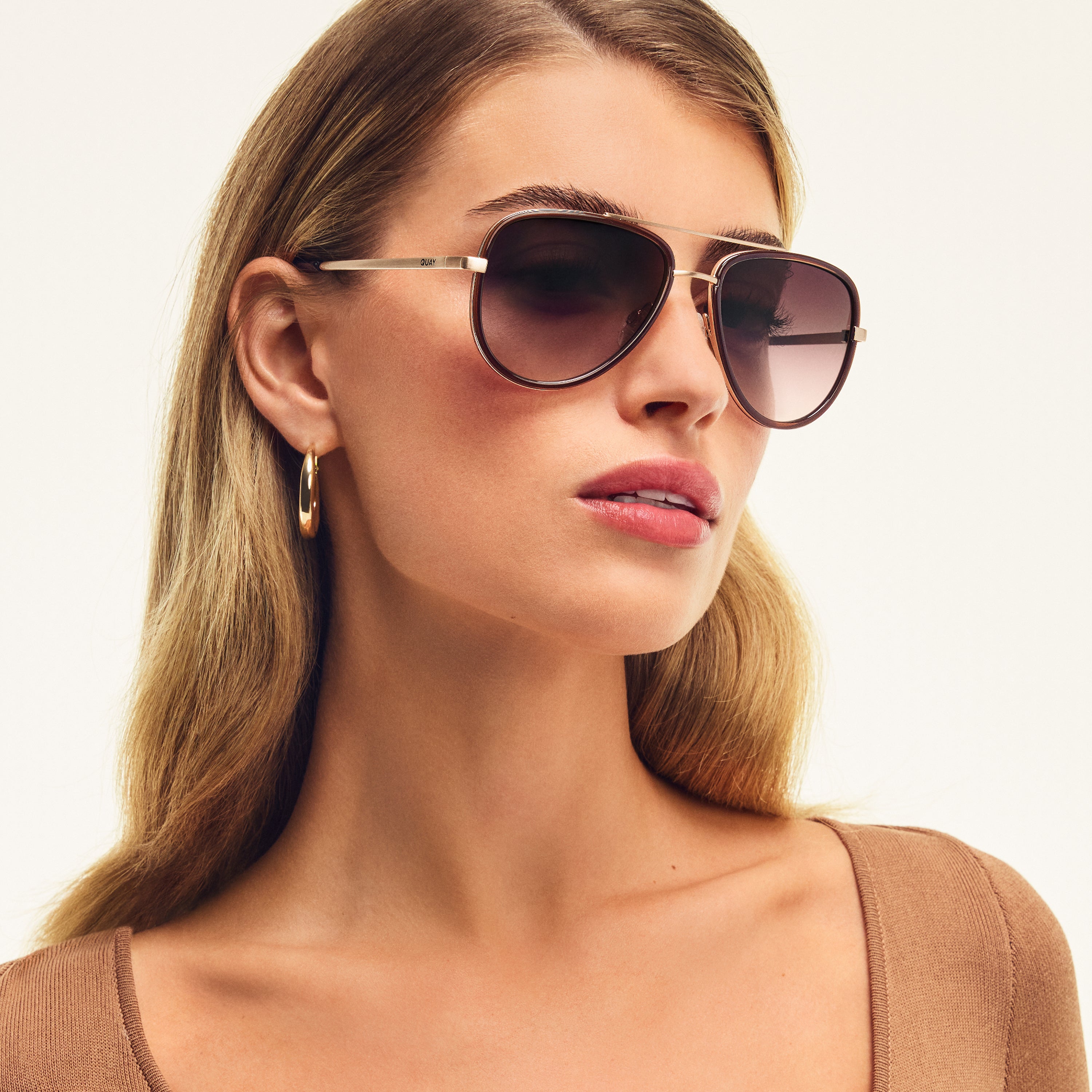 ALL IN MINI Small Pilot Sunglasses with Gradient Lenses – QUAY display picture 3