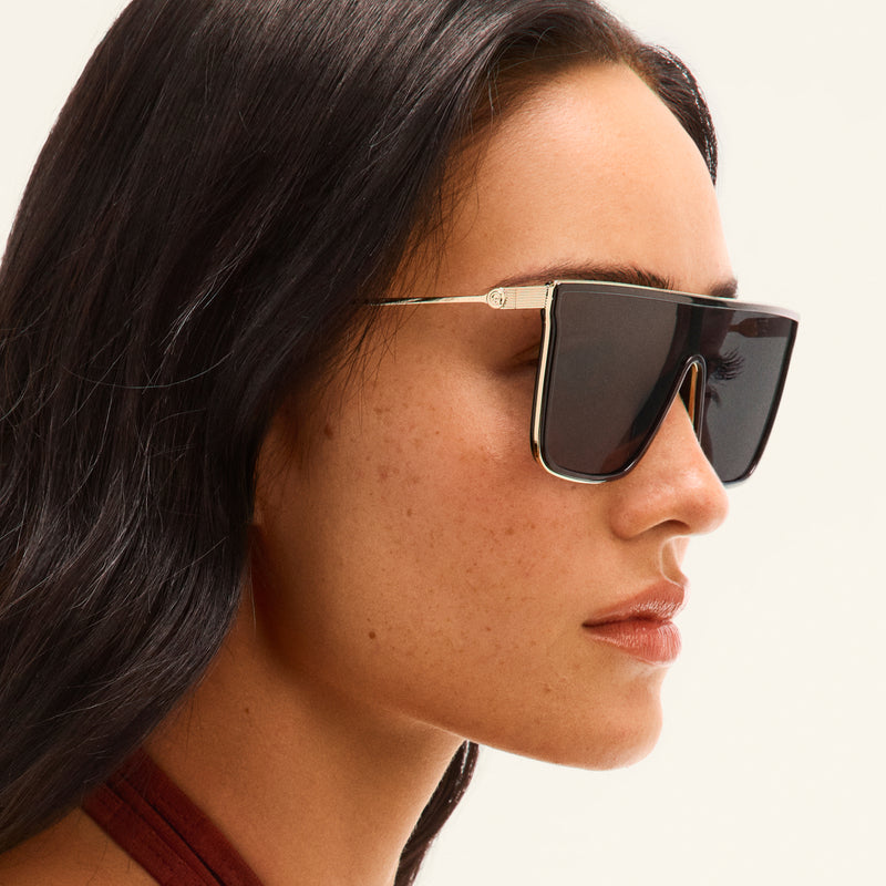BLACKBLACK POLARIZED