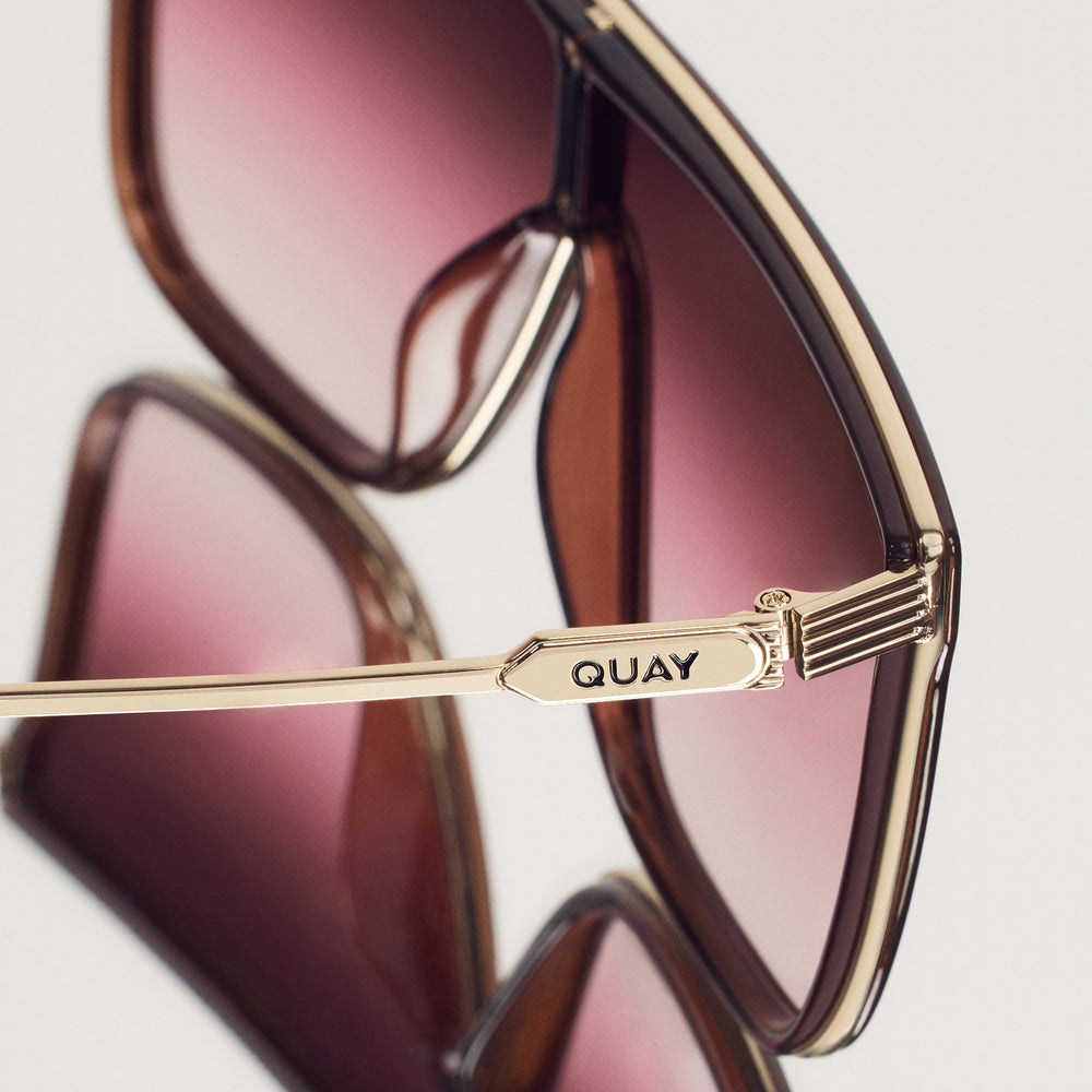 DARK BROWNROUGE GLOW