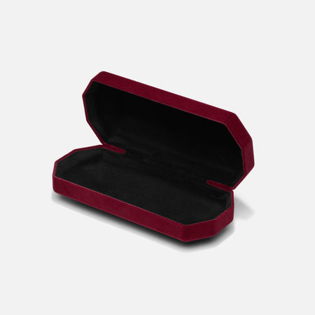 FACETED GEM CASE model shot