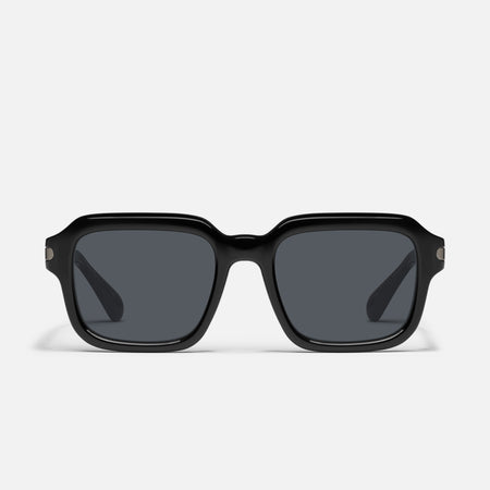 BLACK/SMOKE